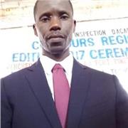 ENGLISH TUTOR TEACHES STUDENTS OF DIFFERENT AGES