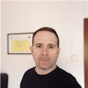 llevo 4 años de experiencia dando clases particulares de nivel de primaria y E.S.O, asignaturas del área de lengua.