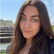 Puedo dar clases particulares, tanto presenciales en Granada como online. Estudio Traducción e Interpretación y puedo ayudar con Inglés (hasta nivel B2-C1, tengo nivel C1), Lengua, Francés (nivel básico hasta A2-B1, tengo B1) y posiblemente con algo más!