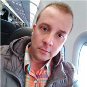 Docente e Investigador universitario. Psicólogo, Especialista en Gerencia del Talento Humano. Consultor y terapeuta, coequipero en procesos de intervención social comunitaria con experiencia en redacción de textos y diferentes áreas de la psicología y el