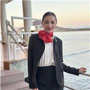 Hola, soy Betsy, profesora de inglés para todas las edades y niveles, desde básico hasta avanzado. Mis clases son dinámicas, perso