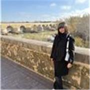 Puedo ayudar dando apoyo en las materias y enseñando a primaria y infantil 