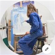 Artiste plastcienne, diplômée d’art graphique de l’école des Gobelins. Formée à la peinture à l’huile en atelier et en sculpture 