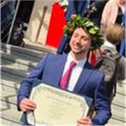 Laureato in Ingegneria Informatica, offre lezioni di matematica fisica informatica (Programmazione C, Java) per medie e liceo