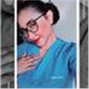 Profesora que imparte enseñanza a niños