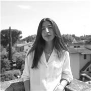 Ragazza madrelingua spagnolo e ottimo livello d'inglese impartisce lezioni a studenti di media e liceo