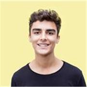 piacere a tutti mi chiamo Cristian, sono un ragazzo che fa il liceo scientifico sportivo