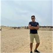 Profesor de física, con buenos métodos de enseñanza.