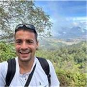 Paciente y dedicado. Enfocado al aprendizaje y a la consolidación de conceptos