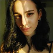 Laureata in lingue impartisce lezioni di inglese per tutti i livelli