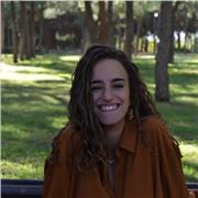 Estudiante de Educación Primaria da clases de repaso y apoyo a alumnos de Primaria