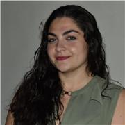 Studentessa che offre lezioni di quasi tutte le materie scolastiche, livello scuola media