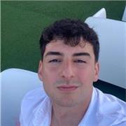 Estudiante de grado superior con apuntes recientes y experiencia laboral en el sector