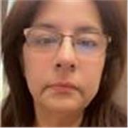 Abogada de profesión con el español como lengua nativa, mi carrera me ha dotado de herramientas excepcionales 