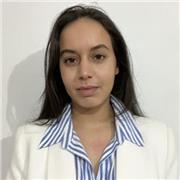 Étudiante en 3ème année de Licence Administration économique et social, j’ai des bases solides dans plusieurs thèmes