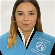 Licenciada en psicopedagogía con máster de especialización en audición y lenguaje imparte clases de refuerzo escolar y sesiones in