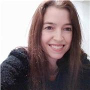Español para adultos vivo en Argentina ofrezco clases online y también clases online de Biología en español para nivel medio.