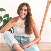 Profesora de español nativa, examinadora de los examenes DELE con más de 8 años de experiencia en el sector
