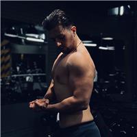 Ich bin Dave, ein erfahrener, polyglotter Bodybuilder, der seine persönlich erprobten Fitnessgeheimnisse mit Ihnen teilt.