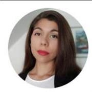 Diplômée en Psychologie du Travail et Sciences Humaines, ancienne étudiante en Lettres Modernes