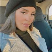 Maestra de casi todas las asignaturas imparte clases a niños de colegio y secundaria