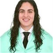 Graduada en CAFD y deportista proporciona entrenamientos personales a quienes quieran mejorar su físico o rendimiento.