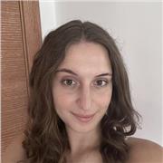 Studentessa di economia e diplomata al liceo linguistico offre ripetizioni e supporto allo studio