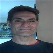 Titulado en fitness ofrece clases de tonificación, aumento de rendimiento muscular, mejora respiratoria y relajación muscular
