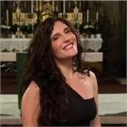 Both individuals who would like to learn some Italian and people who'd like to learn about their voice and find it.