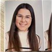 Soy una chica joven que quiere ayudar a alumnos a conseguir resultados en sus tareas académicas 