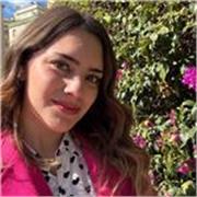 Profesora italiana de educación infantil y primaria. Hablo muy bien el español.
