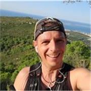 Soy analista clinico..con inteligencia emocional..
Los conocimientos y las habilidades  suman..la actitud multiplica..