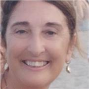 Doy clase particulares adaptadas al nivel del alumno, tanto para estudiantes, como para adultos. Conversación, gramática castellana, clases para gente que necesita perfeccionar el idioma para trabajar.