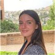 Estudiante universitaria con experiencia en materias del ámbito científico