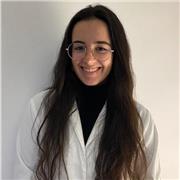 Estudiante de Bioquímica de último año, con amplio conocimiento sobre biología, especialmente la impartida en segundo de bachillerato.
