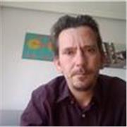 I give english classes. I addap my level to the student. 
Doy clases de ingles, tanto online cómo a domicilio. Adapto mi nivel al nivel del estudiante. Atentamente.
Oscar A. Vázquez Arias

Teléfono
