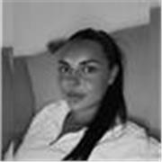 Profesional titulada en atención a personas dependientes con más de 1 año de experiencia, con mucha vocación por mi trabajo