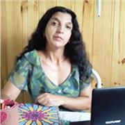 Dou aula de reforço escolar de maneira lúdica e aplicando métodos de alfabetização Paulo Freire e alfabético