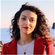 Laureata in Lettere e in Editoria e Comunicazione, sono qui per aiutarti a esplorare l'affascinante mondo della lingua italiana! 