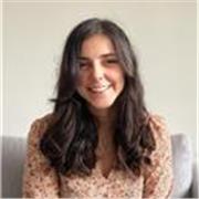 Profesora nativa de español, creativa y paciente. Enseño a extranjeros que quieren integrarse y comunicarse mejor en España.