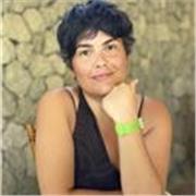 Profesora nativa de español online, licenciada en Comunicación. Disfruto acompañando a las personas a lograr sus objetivos de aprendizaje