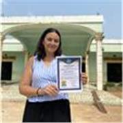 I am a native English speaker with a friendly personality and outlook. 