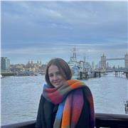 Profesora  ESO y primaria. Historia, lenguas, economía, geografía