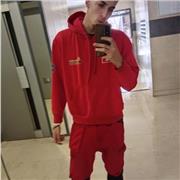 Jugador de fútbol por mas de 5 años con experiencia demostrable.