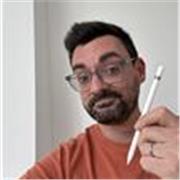 Profesor de diseño gráfico con 20 años de experiencia en el mundo laboral. 