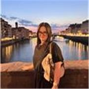 Jestem studentką germanistyki, bardzo lubię pracę z dziećmi i łatwo nawiązuje kontakt. Tworzę bezstresową atmosferę do nauki