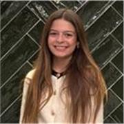 Profesora de inglés con 1 año y medio de experiencia trabajando en academia de idiomas. 