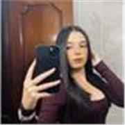 Persona con experiencias cuidando a niños pequeños de 3 a 6 años 