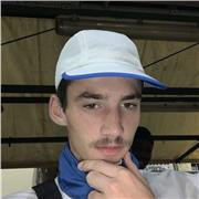 Hombre italiano poliglota, que quiere ensenar el idioma italiano