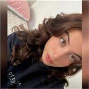 Diplomata al Liceo Classico e laureanda in Medicina